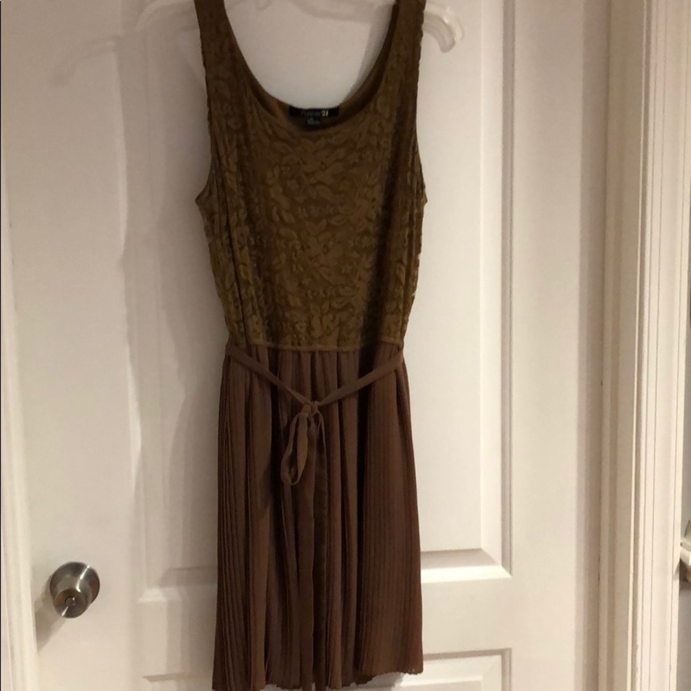 Brown pleated and lace dress
